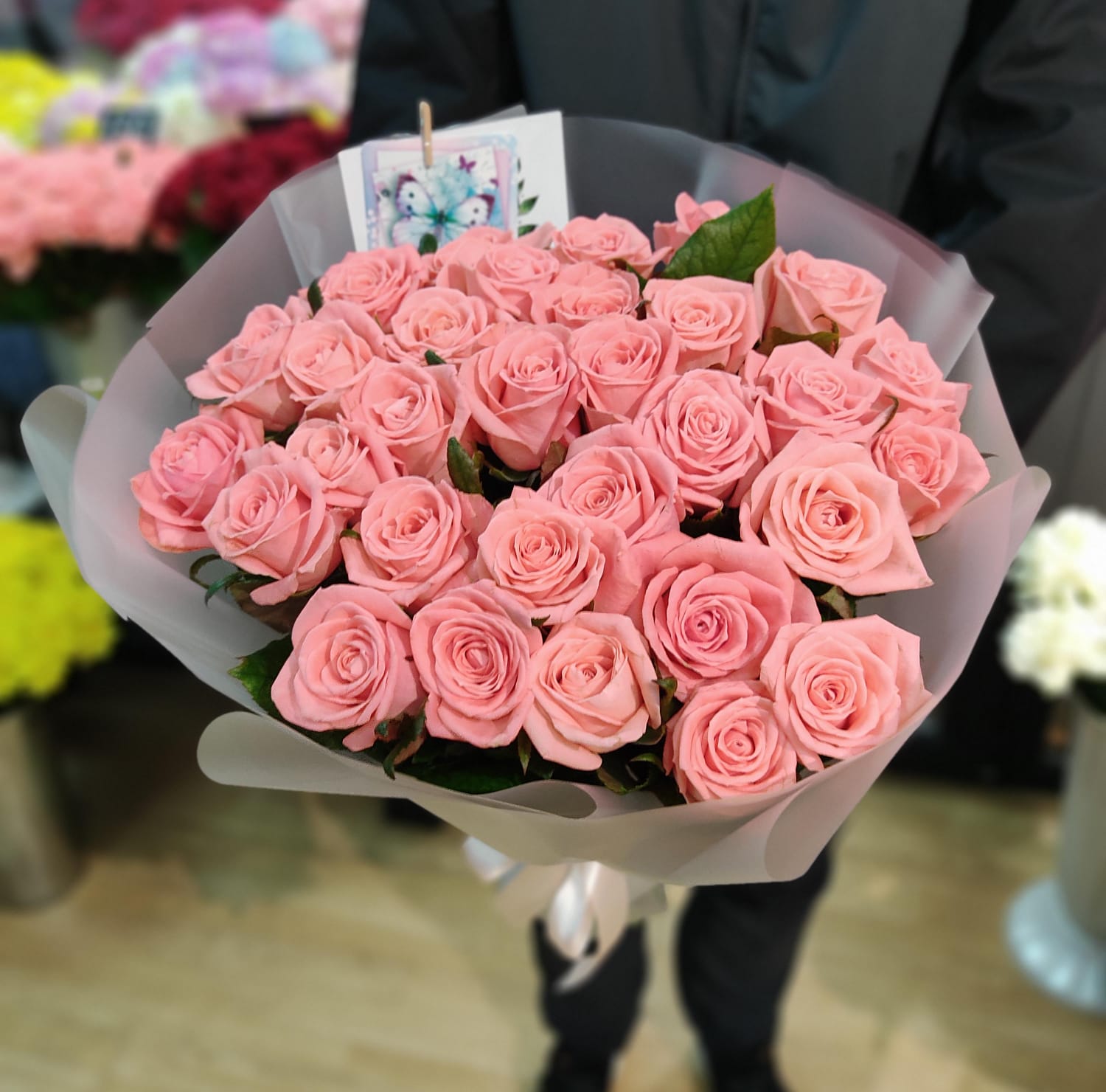 Ярко-розовые розы 31 шт 50 см