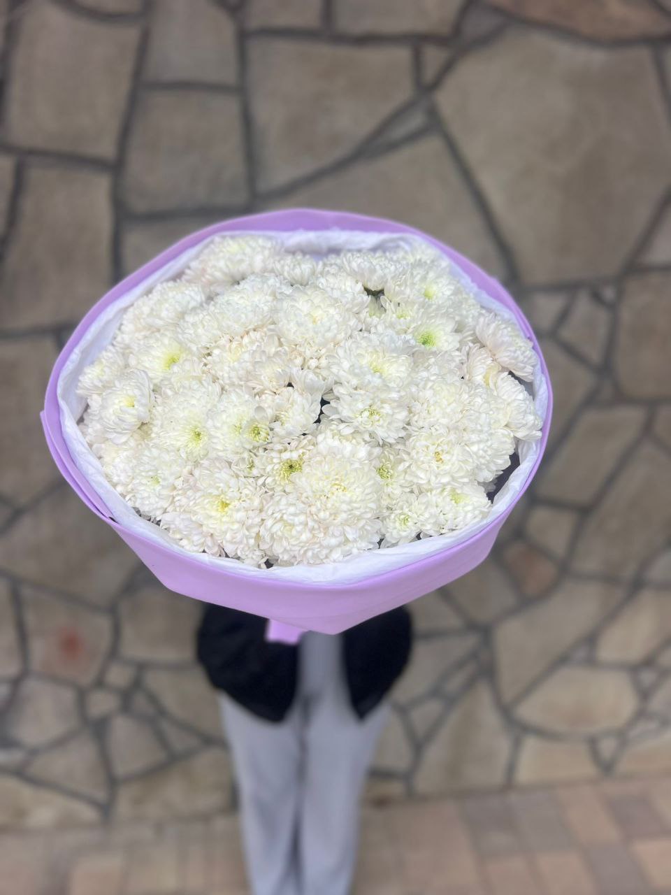 Букет из белых хризантем