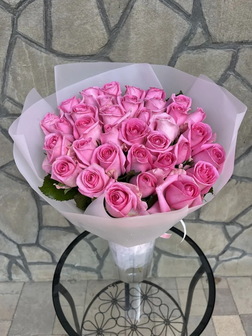 Букет из 35 ярко-розовых роз