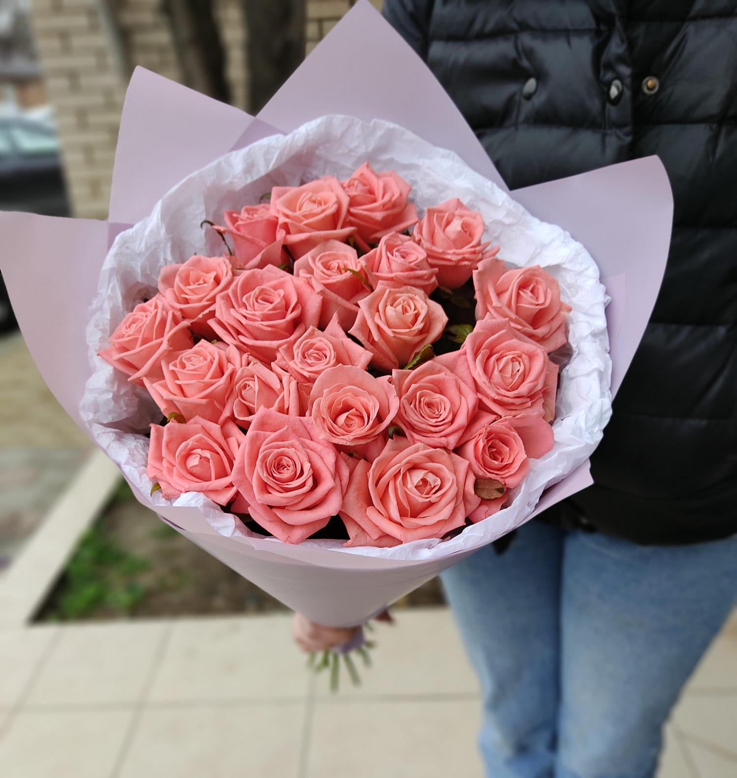 Ярко-розовые розы 21 шт 50 см