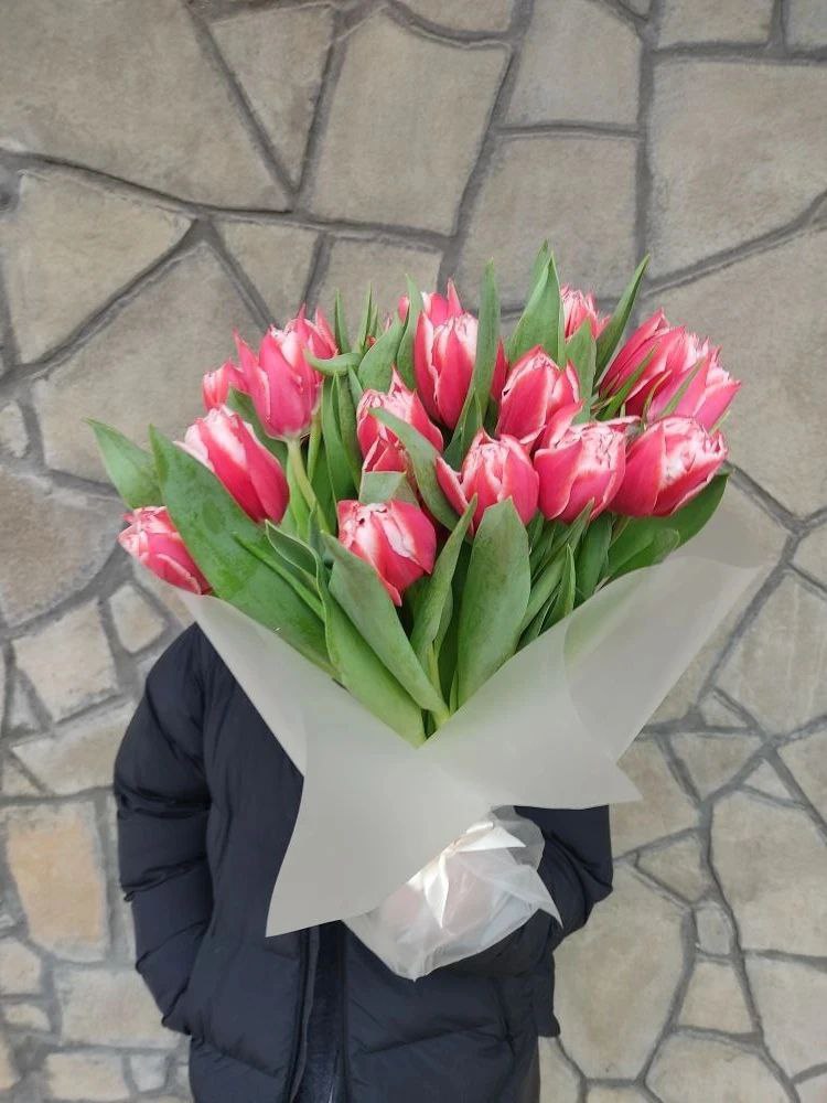Букет из 15 тюльпанов