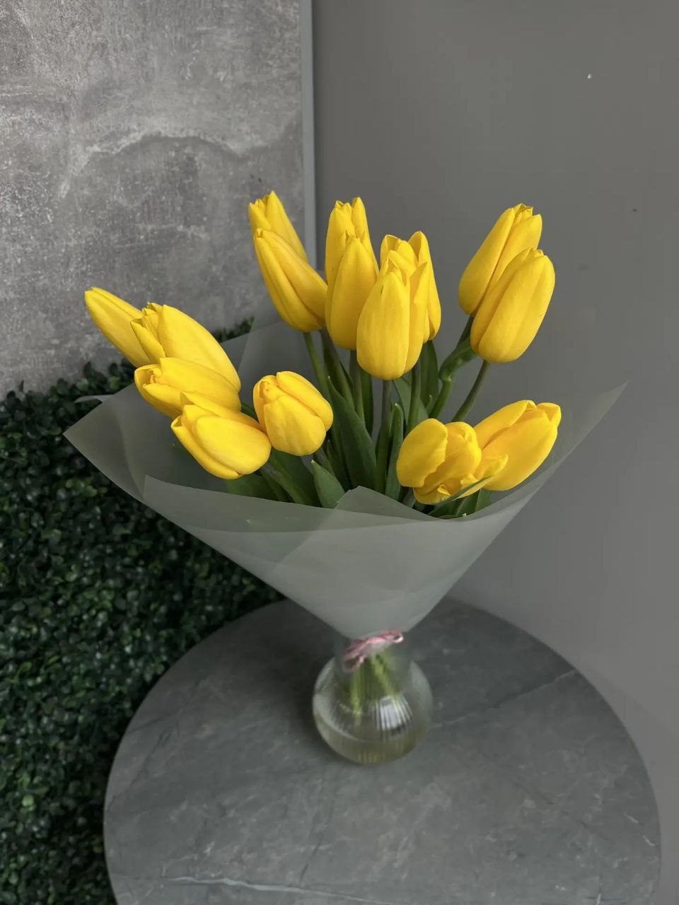 Букет из 15 желтых тюльпанов