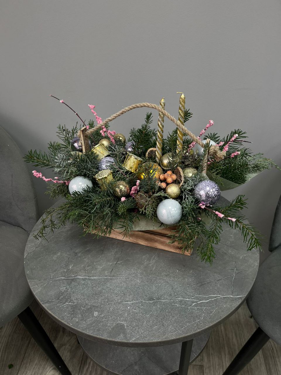 Новогодняя композиция со свечами