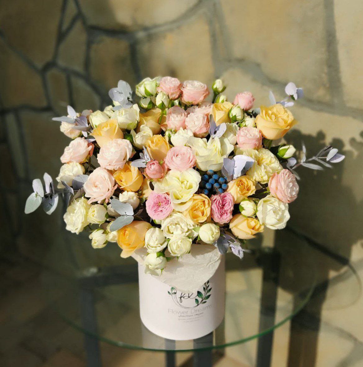 Коробки с цветами цилиндры