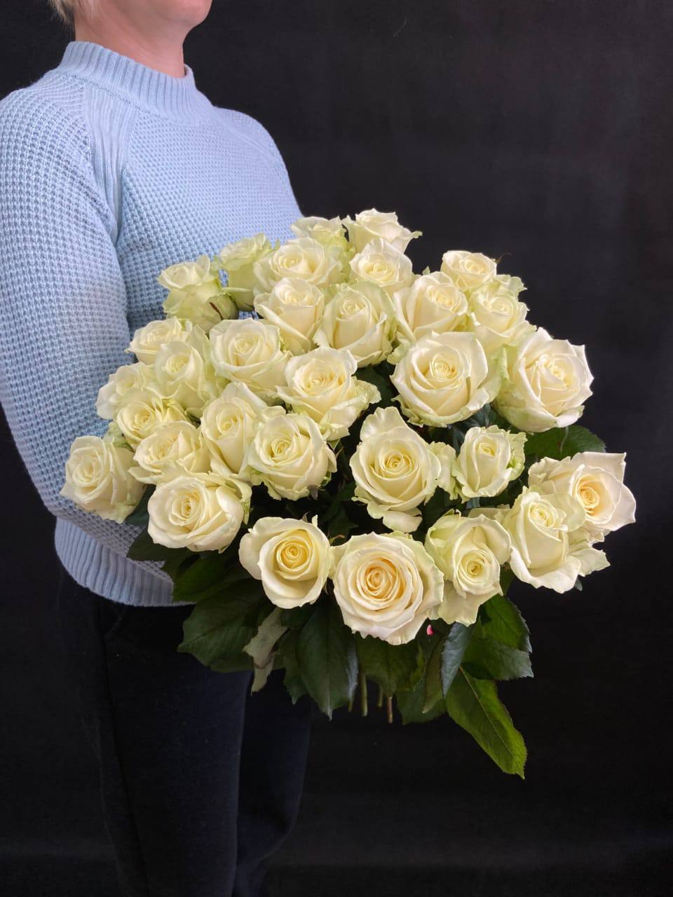 31 шт белая роза 50 см